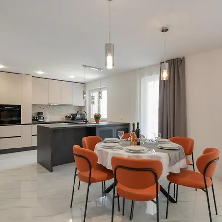 Lucija-brac By Guide * Pucisca