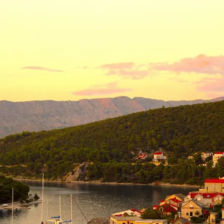 Lucija-brac By Guide Pucisca