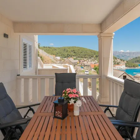 Apartamento Lucija-brac By Guide *