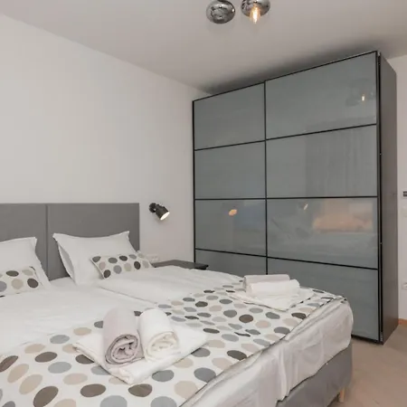 Apartment Lucija-brac By Guide *