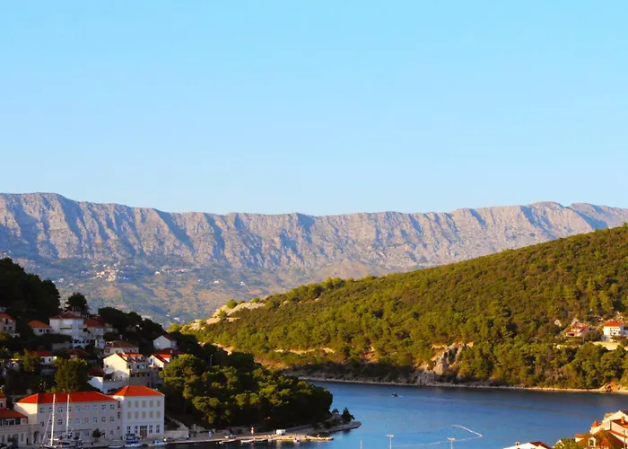 Apartamento Lucija-brac By Guide Pucisca